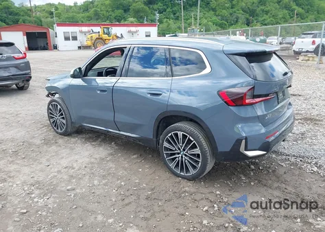 2023 BMW X1 xDrive28I z USA, uszkodzony, nr VIN WBX73EF06P5W75006